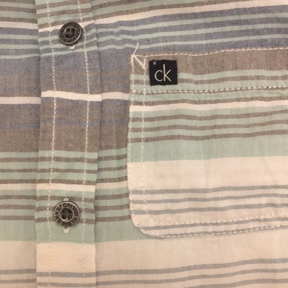 Button up shirt - Picture 3 of 4